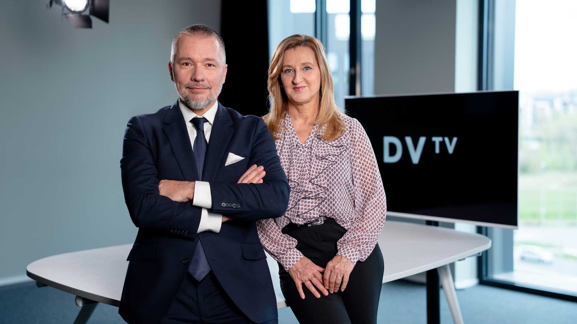 Daniela Drtinová a Martin Veselovský ve studiu DVTV